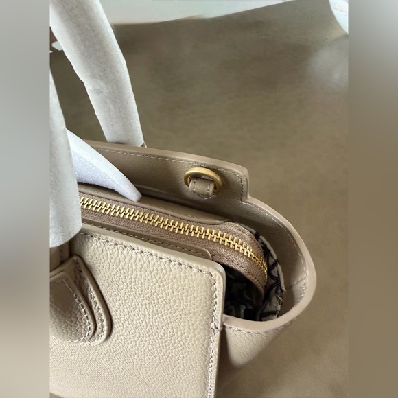 Moncrief Elegant Taupe Italian Leather Handbag, Shoulder Strap, London Designer - Picture 14 of 15